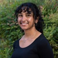 Neha Hariharan headshot